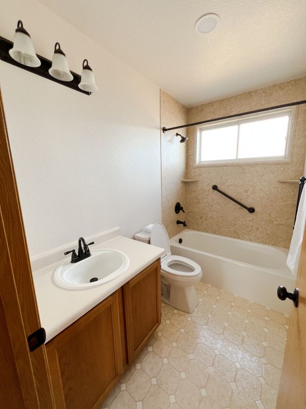 Universal Bathroom Remodeling